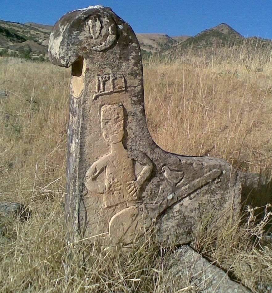 Dersim'in tarihi mezar taşları 1