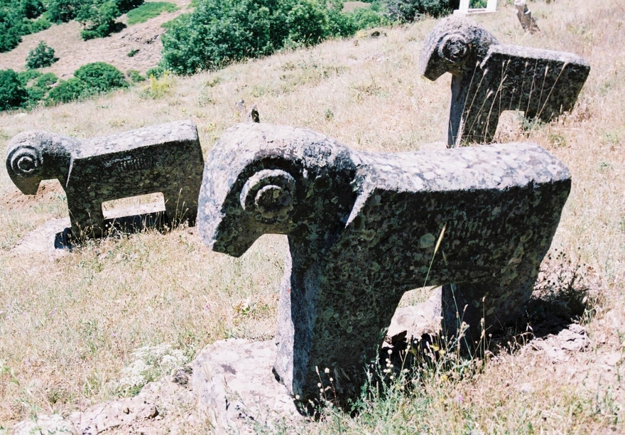 Dersim'in tarihi mezar taşları 7