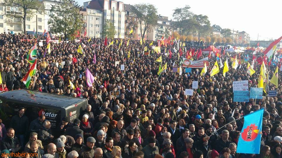 Aleviler ve Dostlari Köln`ü inletti
