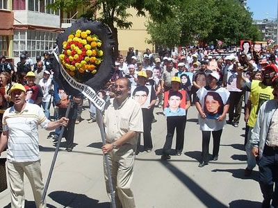 16 yıl geçse de acılar dün gibi tazeydi