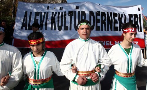 Onbinlerce Alevi Ankara'yı kuşattı