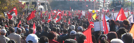 AKP'nin Alevileri Konuşuyor : Alevi yürüyüşündekiler HADEP'li vekillerdi