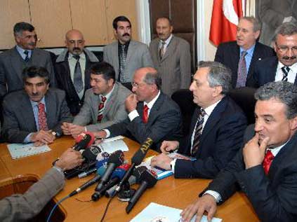 Alevi derneklerinden CHP'ye ziyaret