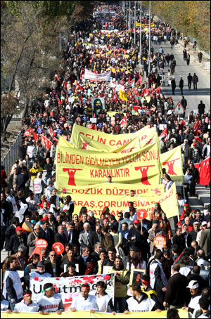 Alevilerden 1 milyon kişilik miting