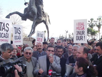 Taş ocağı yapma boşuna, yıkacağız başına!