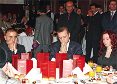 Erdoğan'a 1 Mayıs gensorusu reddedildi