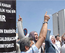 İBDA-C işaretleriyle tekbirli protesto!