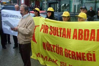 Hollanda Büyükelçiliğine "Madımak Davası" Tepkisi