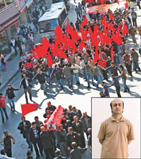 Engin Ceber'i sloganlarla uğurladılar