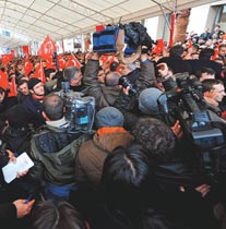 AKP'lilerden Gazetecilere Dayak