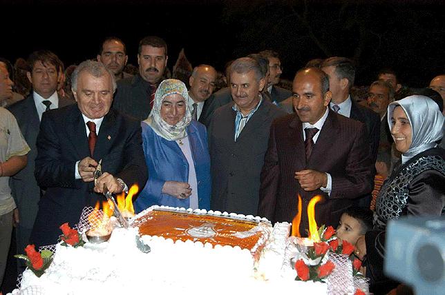 Vekilin sünnet düğününe devlet himayesi