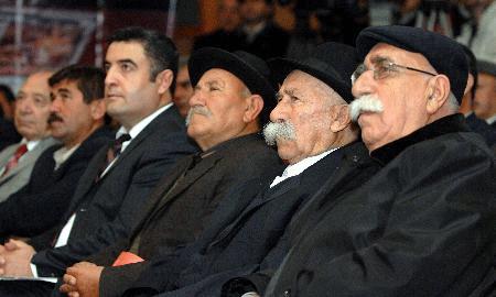 'Devletten maaş alan dede bizden değildir'