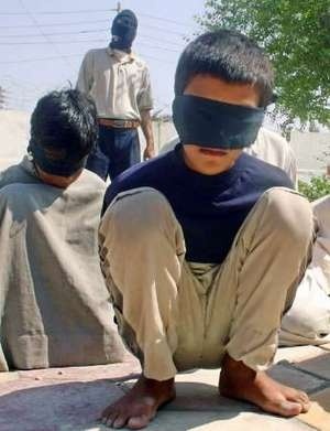 Irak'ta Çocuk mahkumlara tecavüz