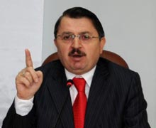 'Alevileri imam hatipe alalım, hacca yollayalım'