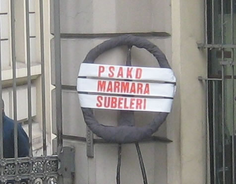 Aleviler'den, Alman Konsolosluğuna Siyah Çelenk