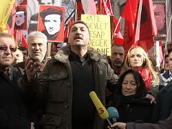 Ferhat Tunç ve Pınar Sağ'a Verilen Cezalar Protesto Edildi