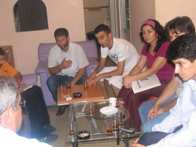 AKP'nin Alevi açılımı SuTV çalışanlarının dayanışmasına takıldı