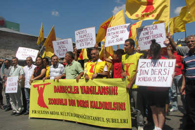 Aleviler TAKSİM meydanına çıkıyor