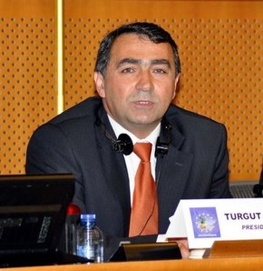 Turgut Öker gözaltına alındı