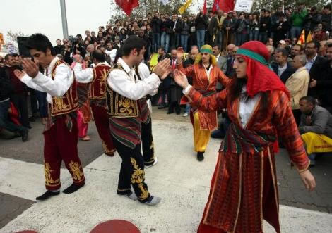 Alevilerin Eylemi Gece de Devam Etti