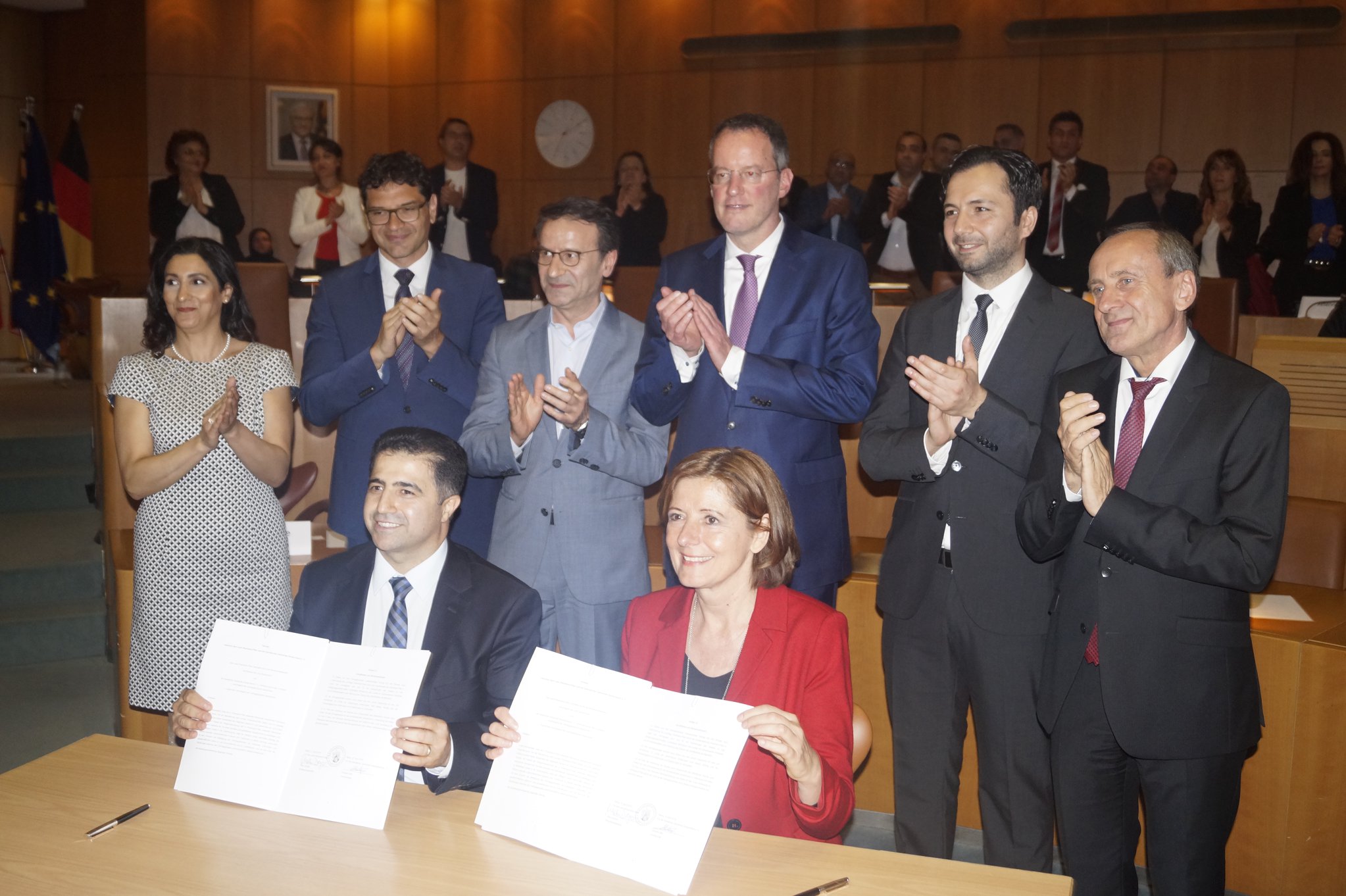 ALEVİLER ALMANYA’DA YENİ BİR HAK EŞİTLİĞİ ANLAŞMASI İMZALADI