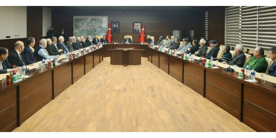 Elazığ’da İçişleri Bakanı’na ‘Alevi sorunları ve çözüm önerileri’ raporu sunuldu