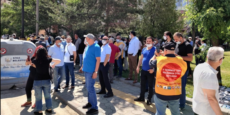 Sivas Katliamı 27. yılında Madımak oteli önünde lanetlenecek