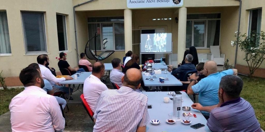 Romanya Alevi Bektaşi Derneği’nde ‘Sivas 93’ adlı belgesel oyun gösterildi