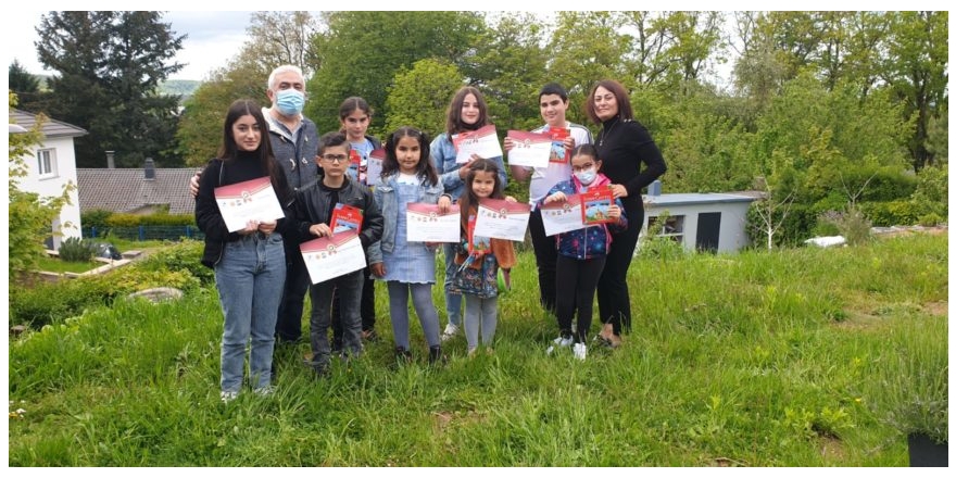 FUAF’tan yarışmayı kazananlara hediye paketi