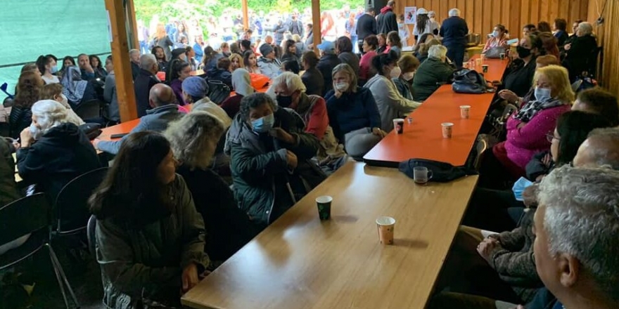 Almanya’da Kiel Cemevinde aşure lokması paylaştırıldı