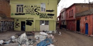 Sur'da 'Türkün gücünü göreceksiniz' vb Havlama Yazıları