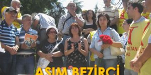 Asım Bezirci mezarı başında anıldı