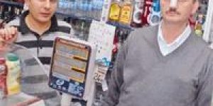 'Mübarek günde niye içki satıyorsun?' Dayağı