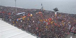 Aleviler İzmir mitinginde eşitlik istedi