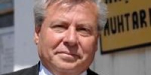 Vali yardımcısı emekli oldu, Alevi Köyüne muhtar oldu