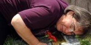 Sivas kurbanları mezarlarında anıldı