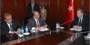 Alevi ziyaretinde Reha Çamuroğlu krizi