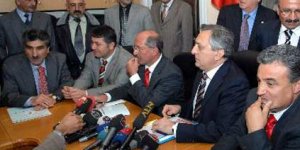 Toptan'ın Alevi davetinde 'Çamuroğlu krizi'