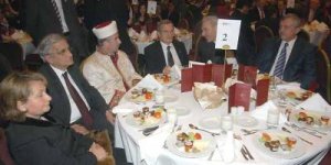 Hızır Paşa sofrasında devlet erkanı buluştu