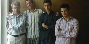 Dayak atan öğretmen açıkta