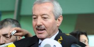 Alevi çalıştayına kapatılma protestosu