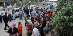 Asfaltsız yol için eylem yaptılar