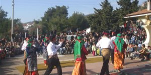 Bergamalı Aleviler Aşure Günü Etkinliğinde Buluştu