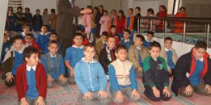 Din dersine cami imamı giriyor!