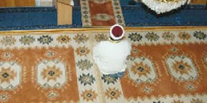 Alevi Köyündeki caminin cemaati kaç kişi