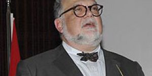 Prof. Şengör'e YÖK baskısı