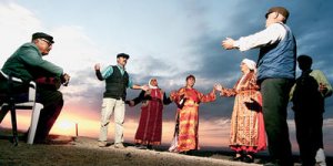 Ünsal ÖZTÜRK : Hakk Erenlerinin Yol'u Başta da Ayrıydı Şimdi de Ayrıdır