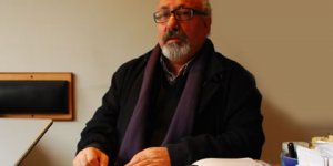 Hacı Bektaş Ödülü Cemal Şener'e