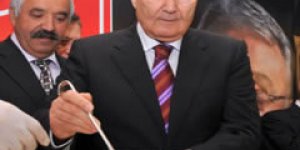 CHP'nin 'birlik aşuresi'nde davet kavgası