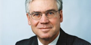 Alman Büyükelçisi Aleviler için Hak İstedi